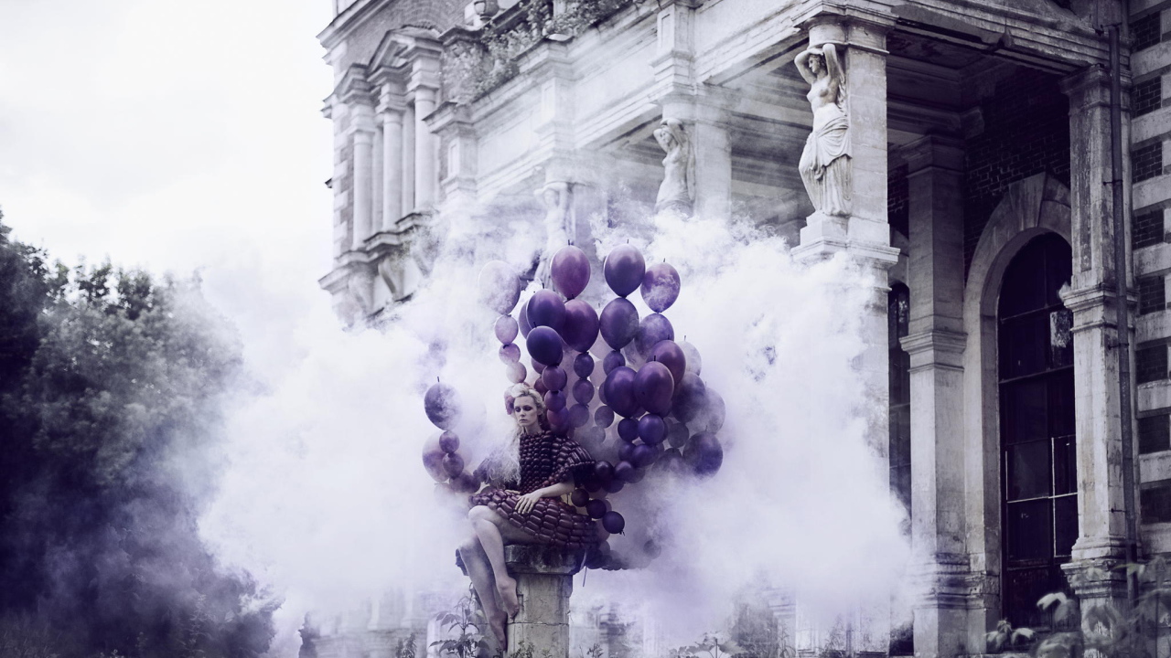 Фотография женщина с воздушными шарами