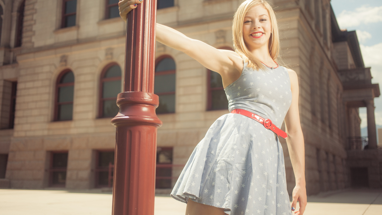 Обладательница бронзовой медали в дисциплине фигурное катание на коньках Грейси Голд из США