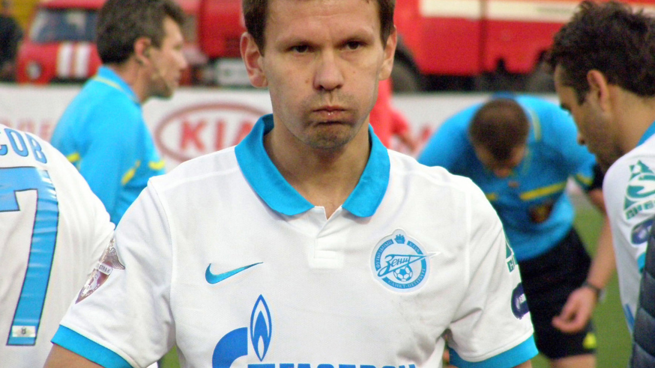 Константин Зырянов полузащитник Зенита в перерыве