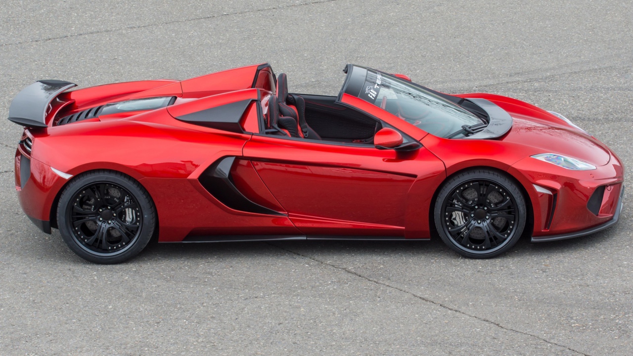 Красный кабриолет McLaren