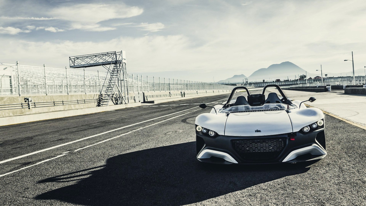 Белый кабриолет Vuhl