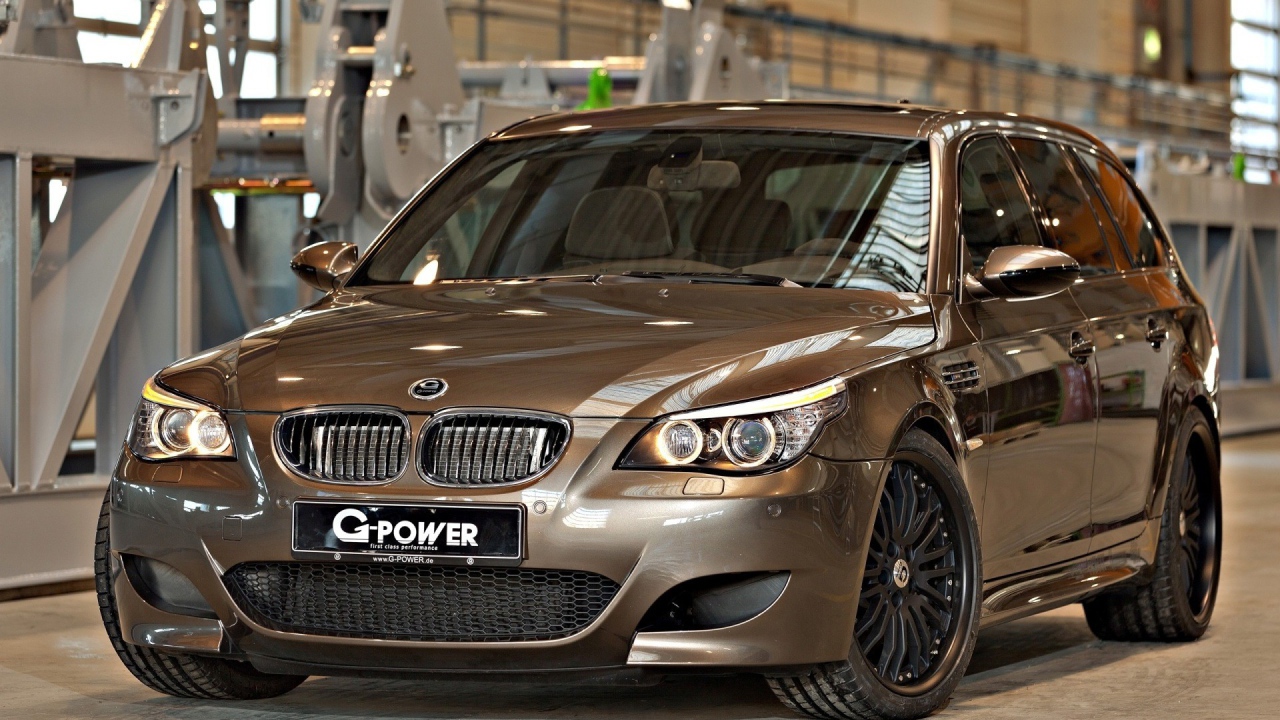 Модель автомобиля BMW M5 Hurricane RR Touring