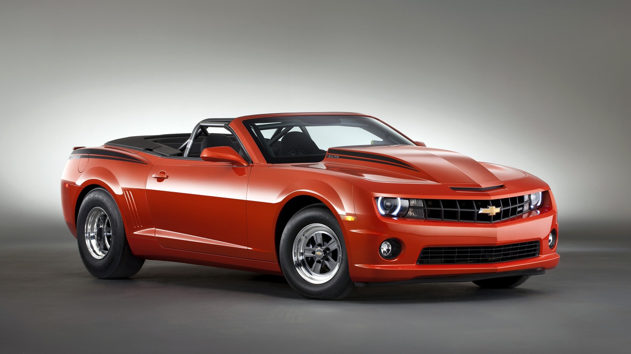 Красный Chevrolet COPO Camaro