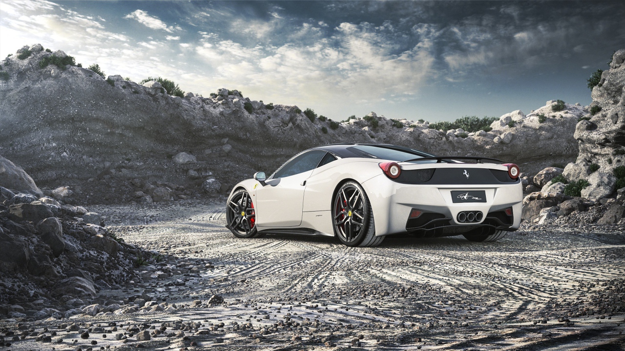 Белый Ferrari 458 Italia в карьере