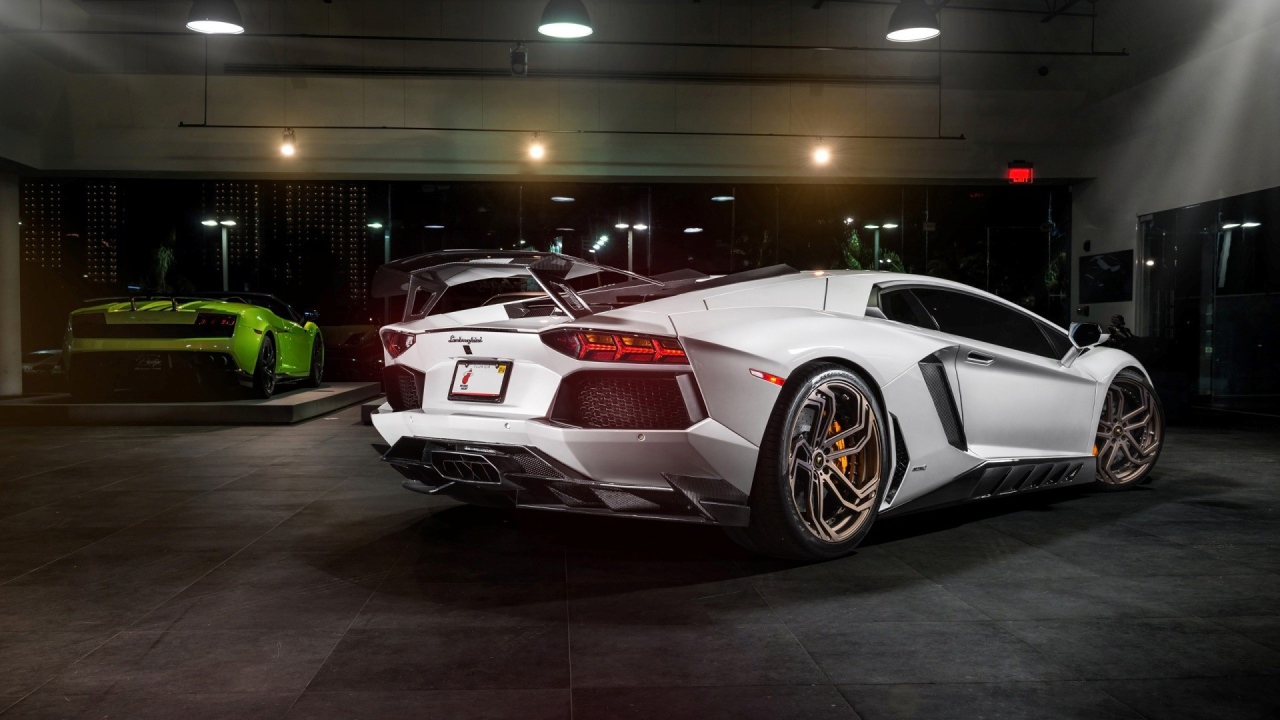 Белый Lamborghini Aventador NL2 Новитек