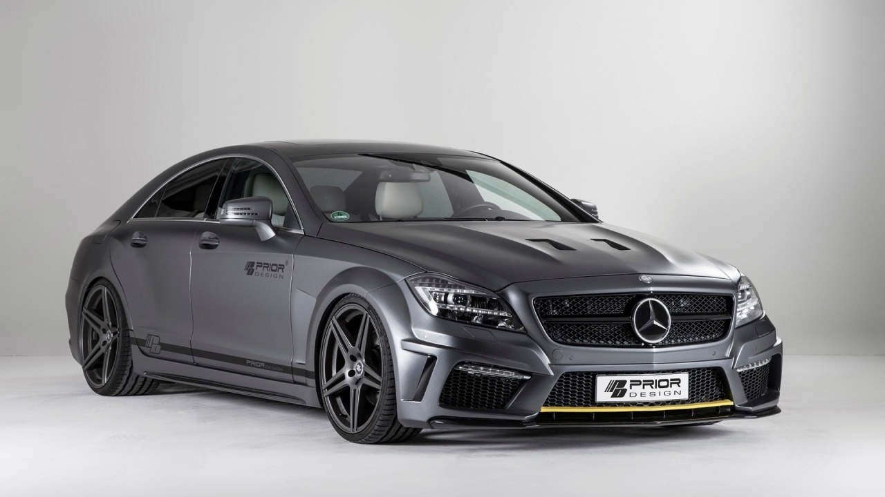 Красивый Mercedes-Benz CLS PD550 Black Edition