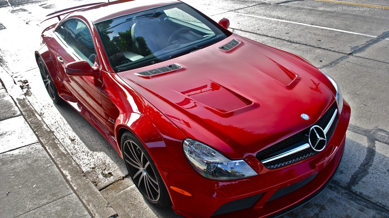 Великолепный красный Mercedes-Benz SL65 AMG