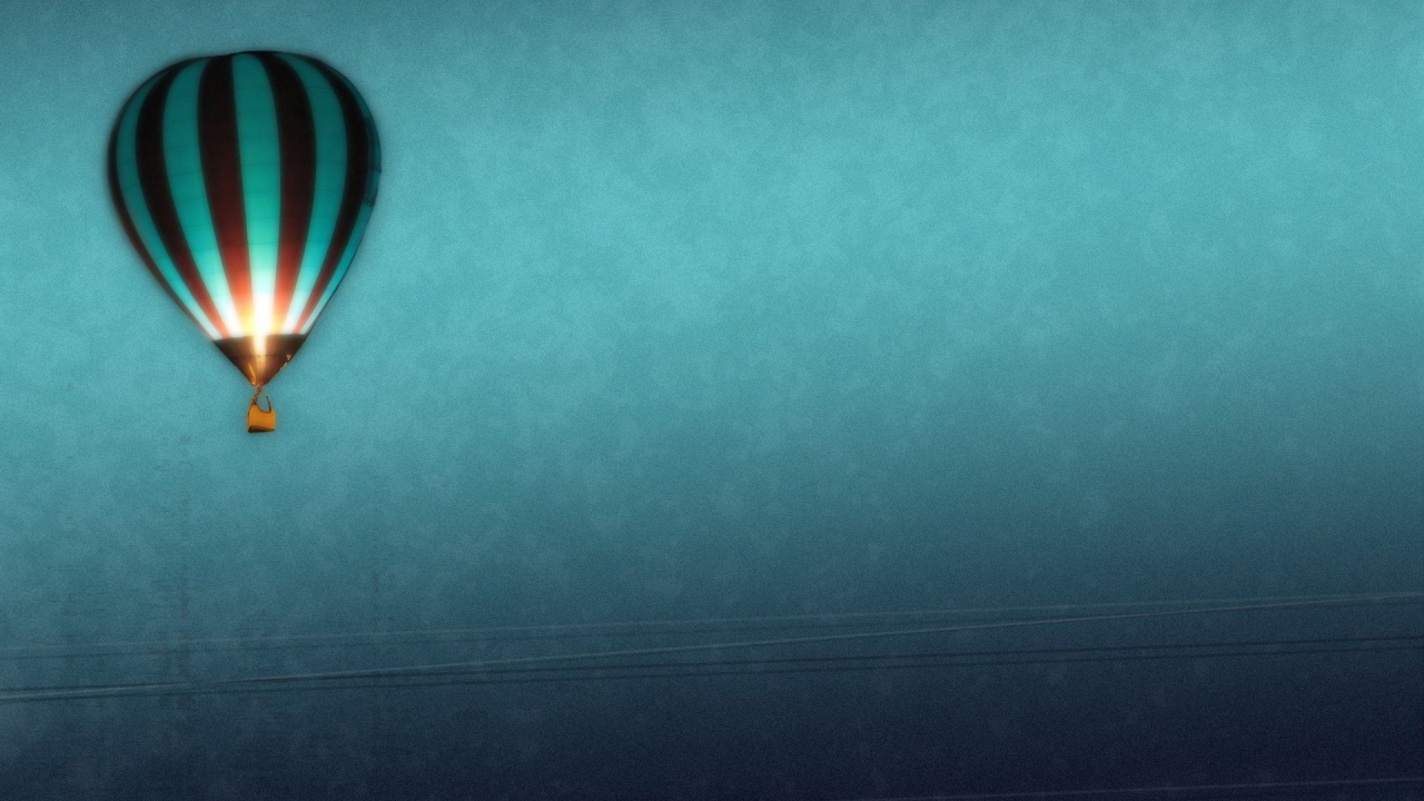 Воздушный шар, голубой фон