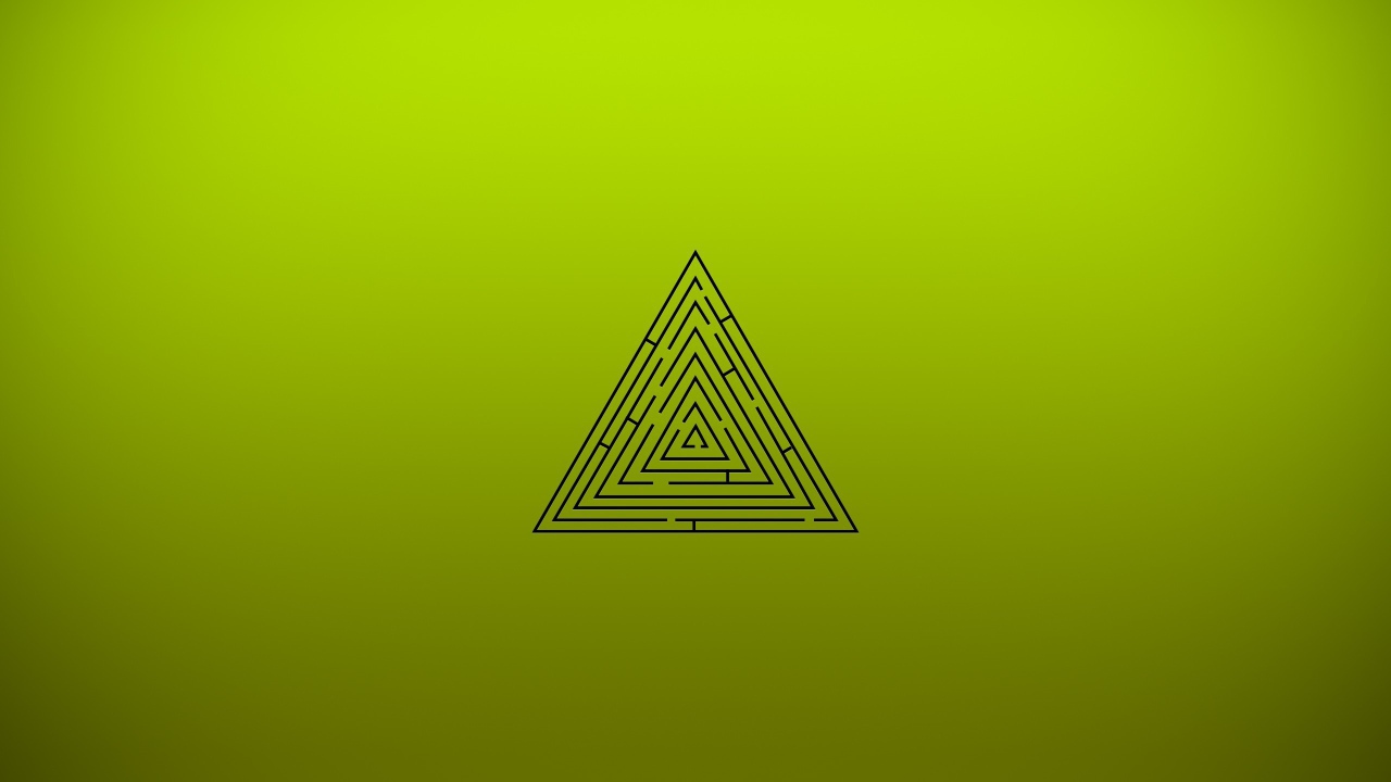 Лабиринт на зеленом фоне