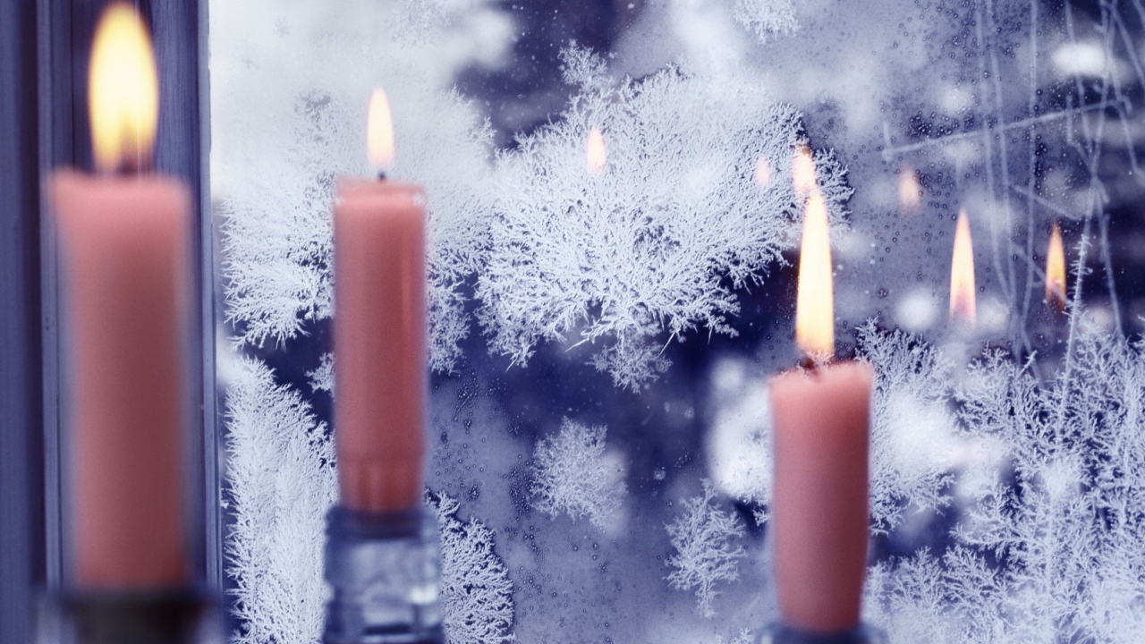 Зимний узор на стекле