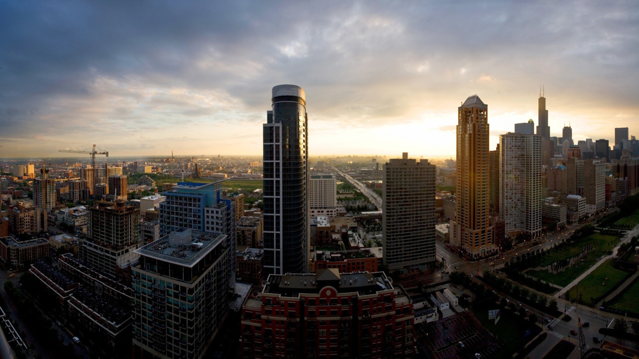 Строящийся и живой большой город