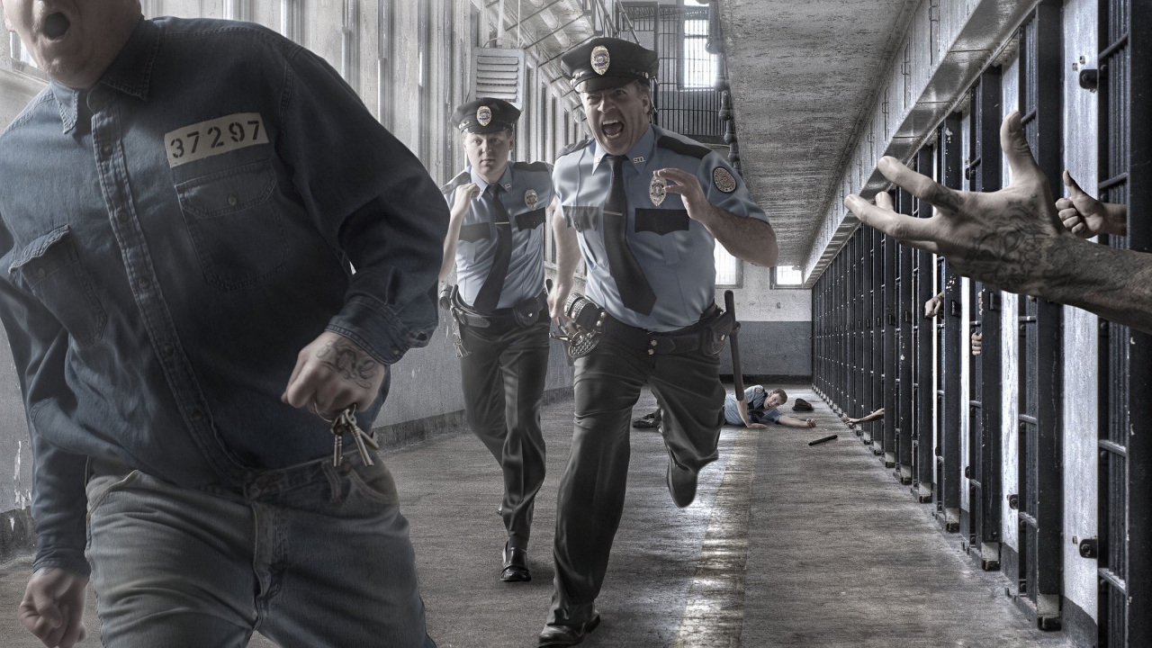 Преступник убегает от охраны в тюрьме