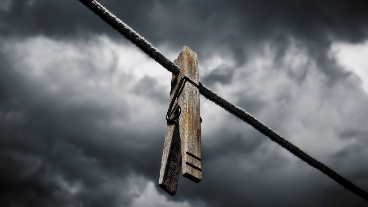 Деревянная прищепка