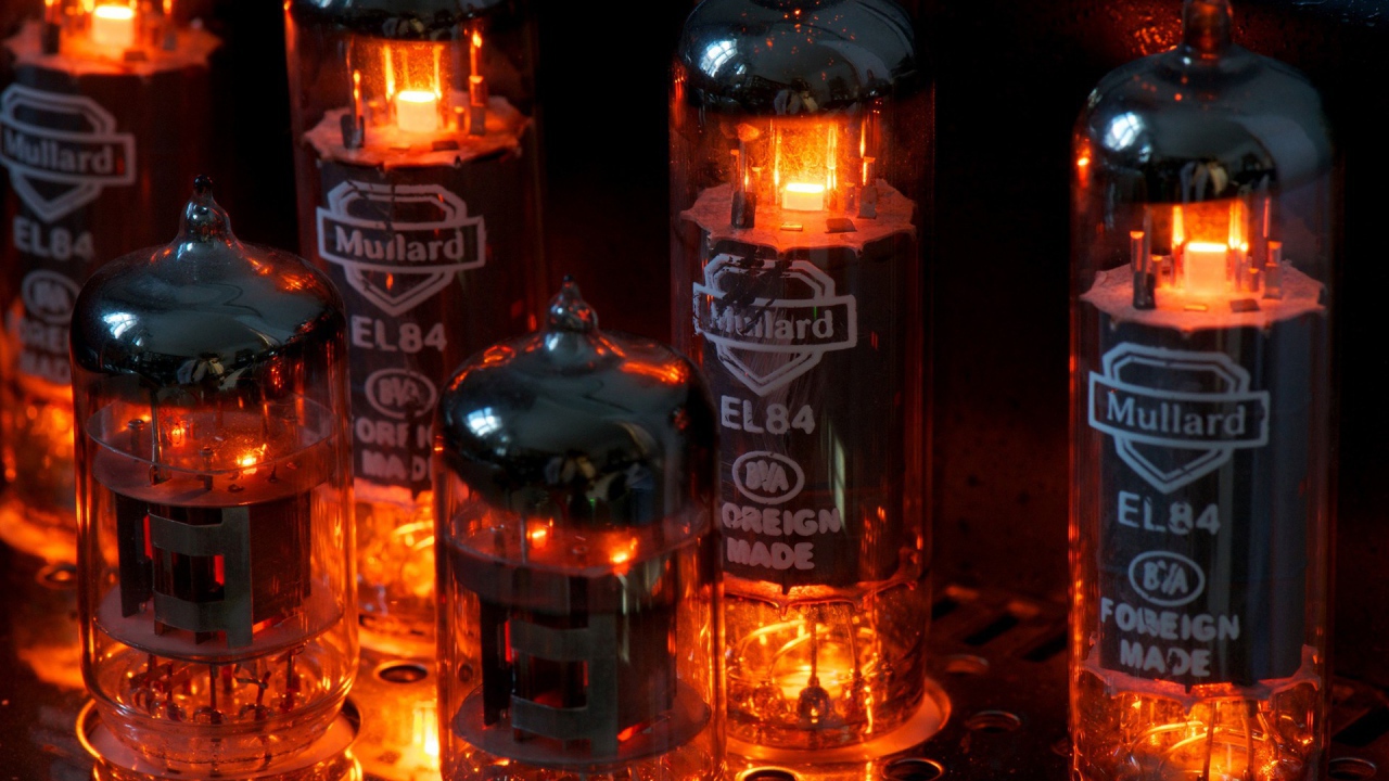 Работающие вакуумные лампы