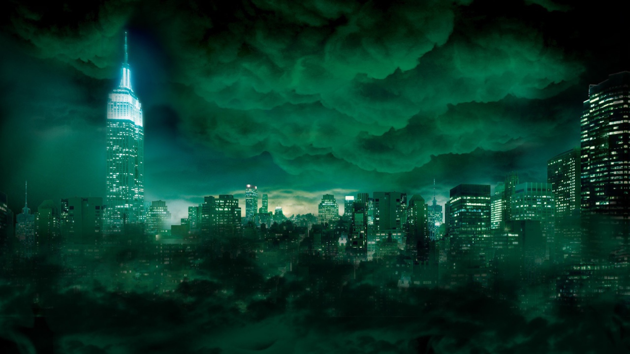Мегаполис в зеленом тумане