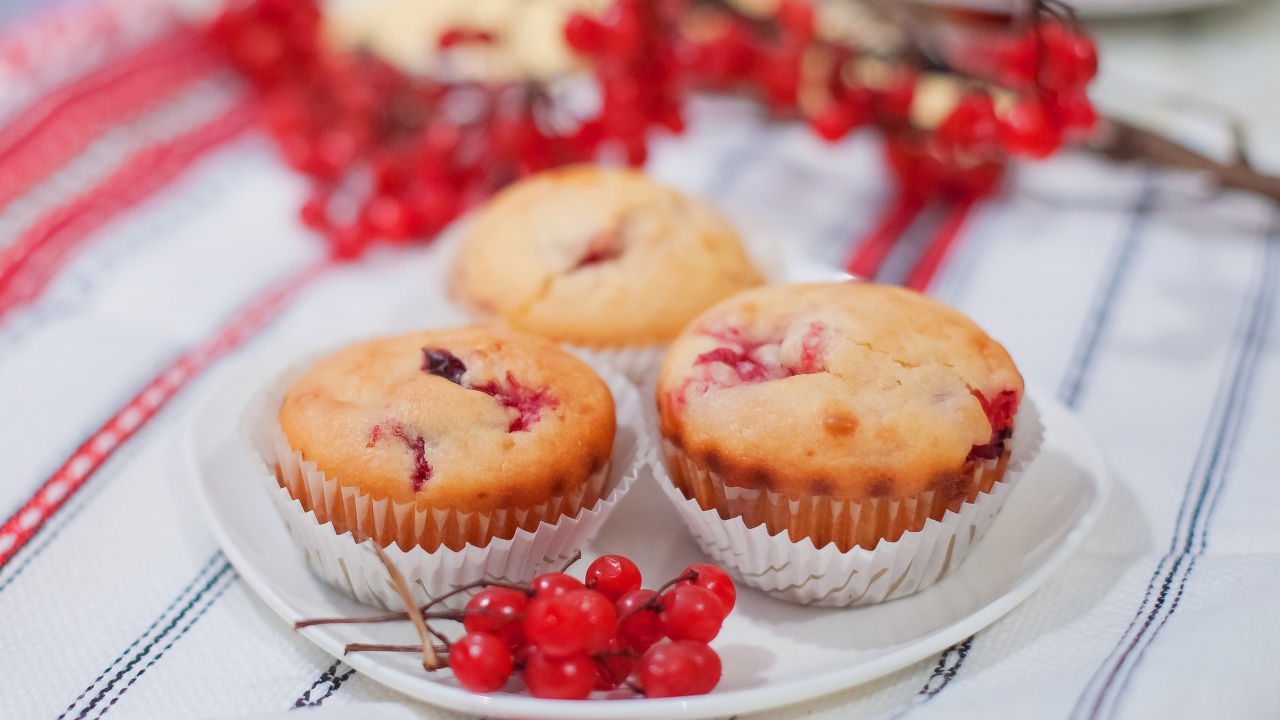 Кексы с калиной