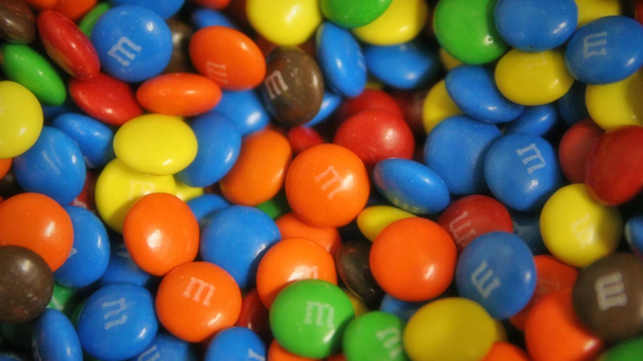 Яркие конфетки M&M's