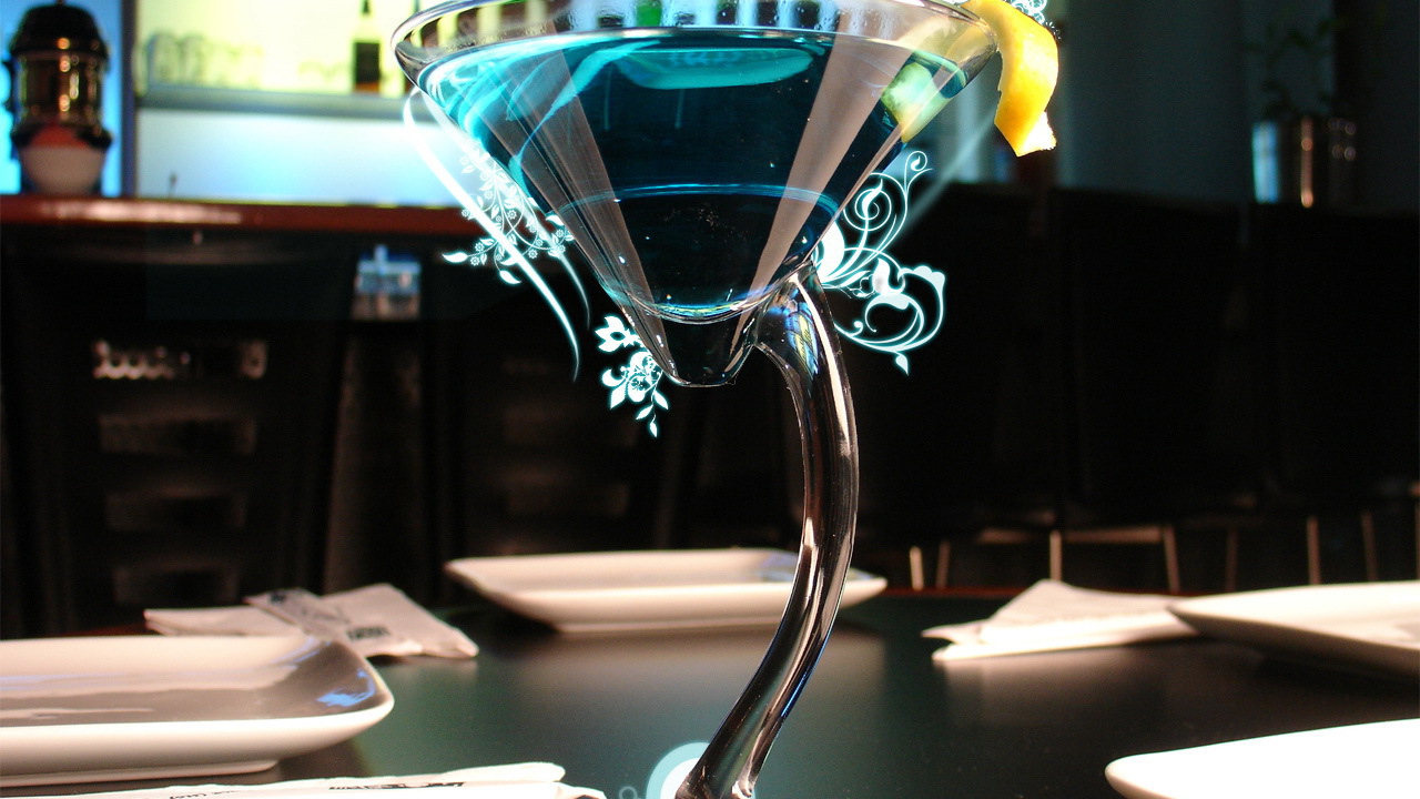 Причудливый бокал