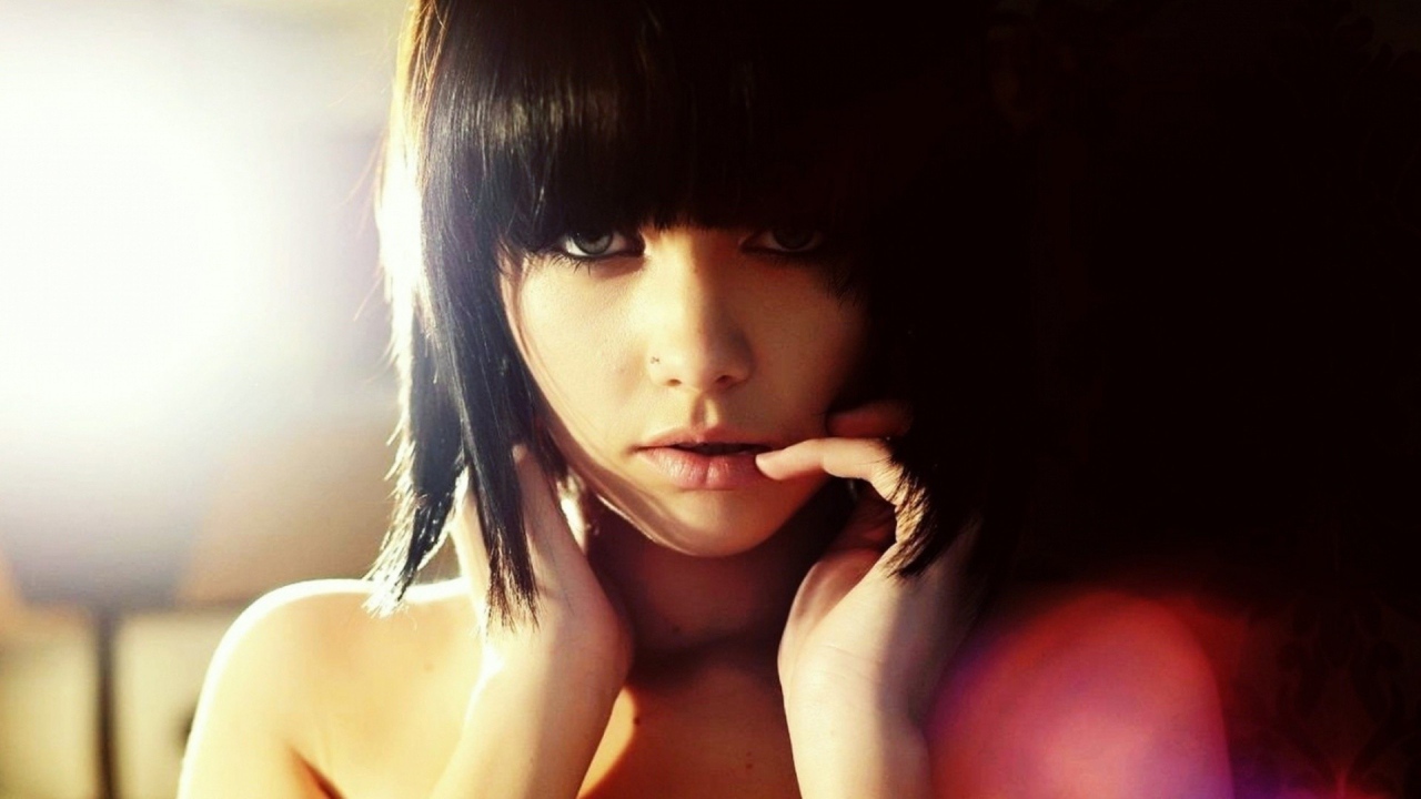 Красивая девушка Мелисса Кларк