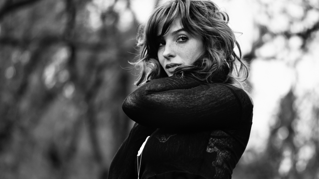 Девушка модель Вика Керекес