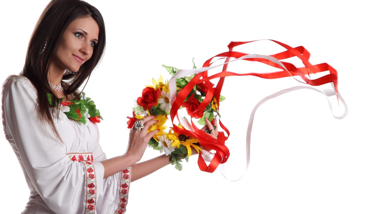 Девушка в традиционном польском наряде