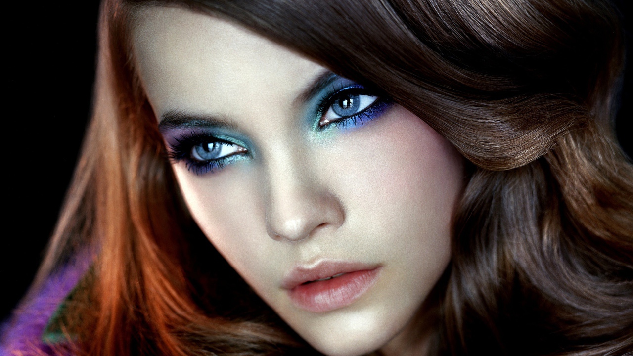 Макияж у девушки Барбары Палвин