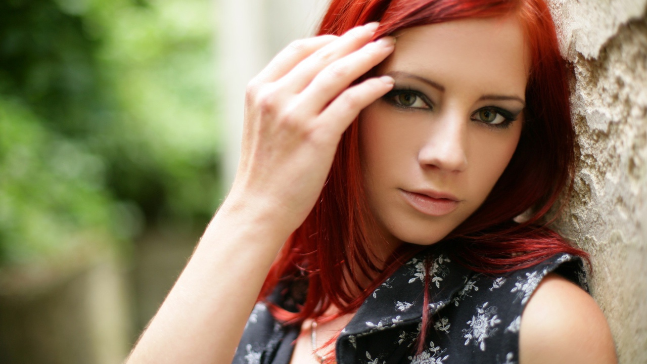 Красивая девушка Ariel Piper Fawn