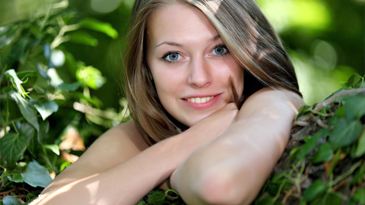 Улыбчивая модель Тамара