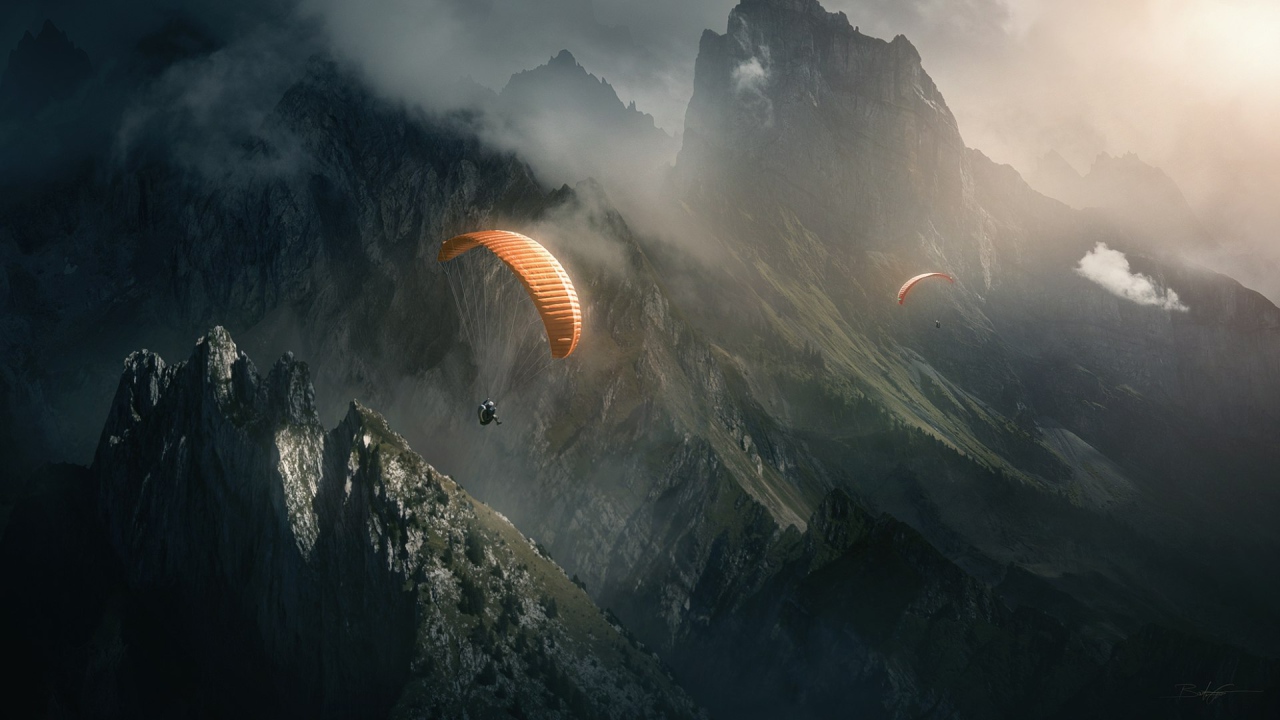 Парашютисты в горах