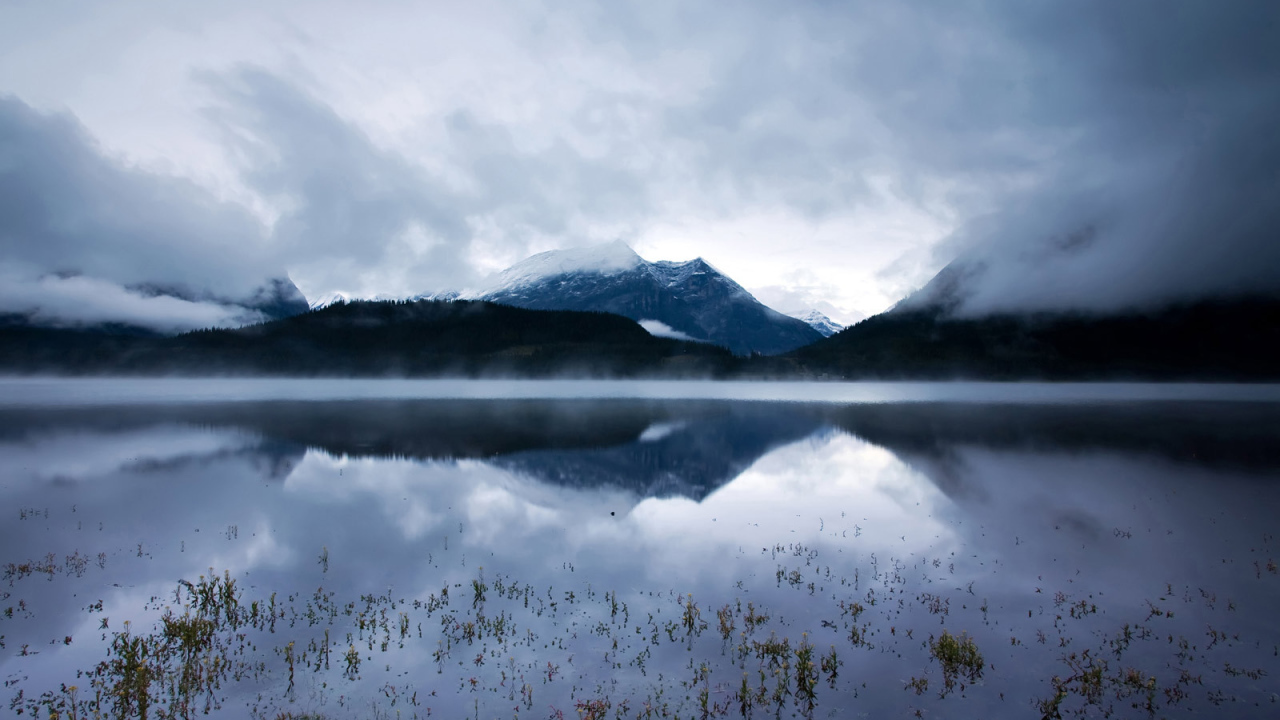Солнечный свет за горами