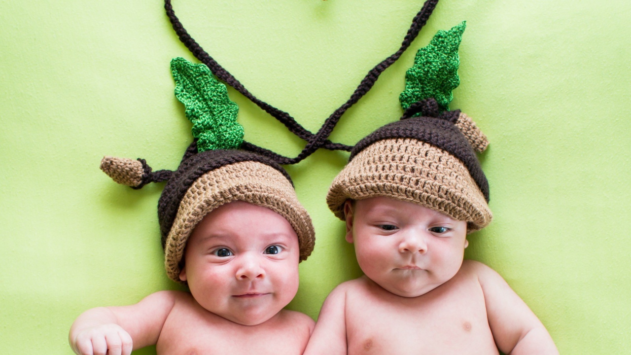 Little twins cute caps Desktop wallpapers 1280x720
