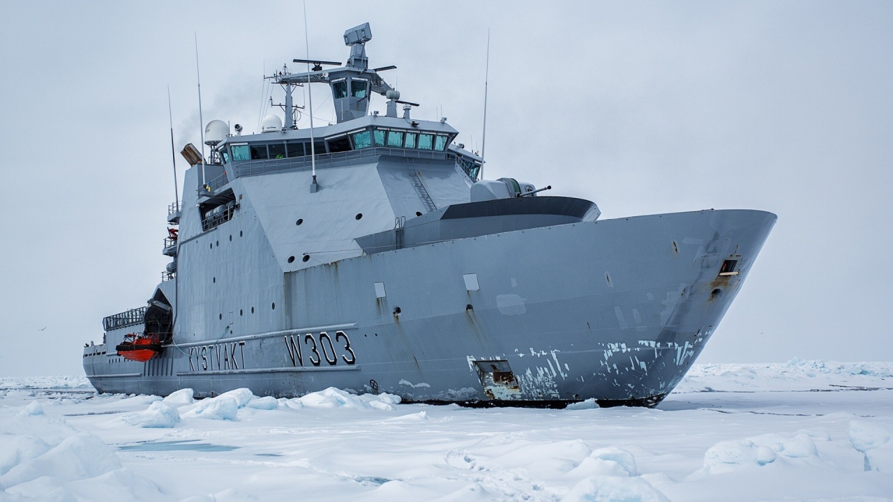 Корабль норвежской береговой охраны