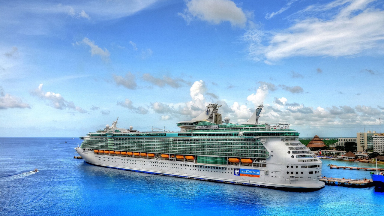 Королевский круизный лайнер на Карибах