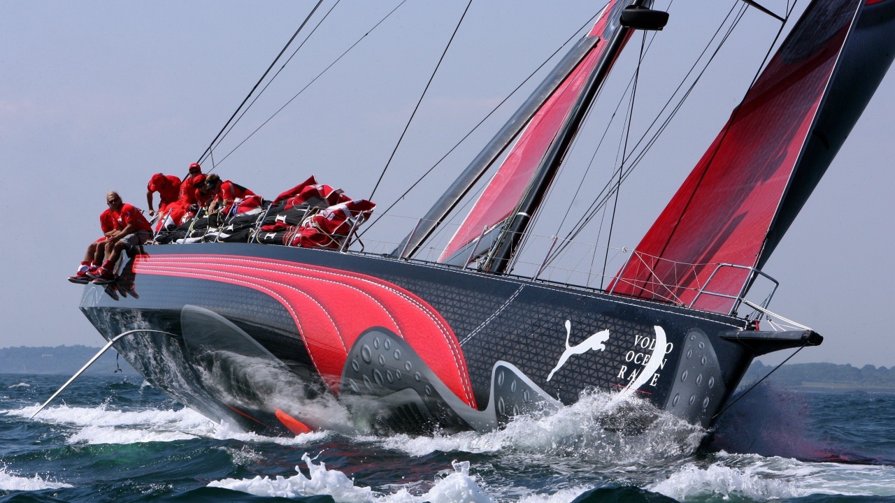 Яхта в фирменном стиле Пума