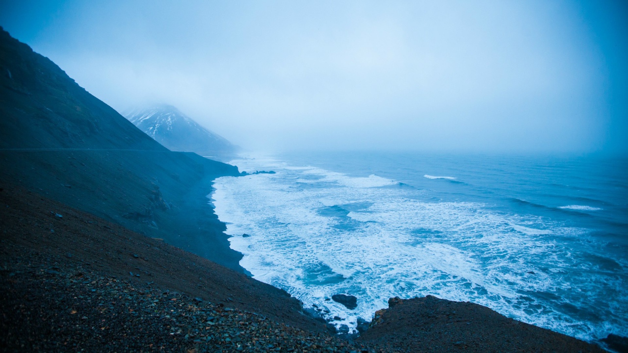 Берег моря в Исландии