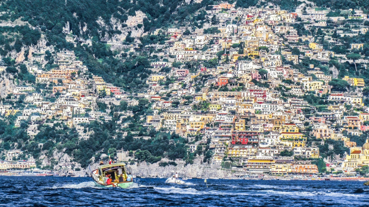 Позитано — коммуна в Италии