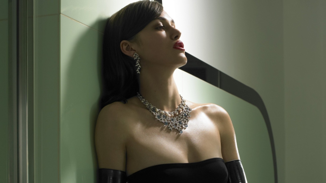 Драгоценности на шее Киры Найтли