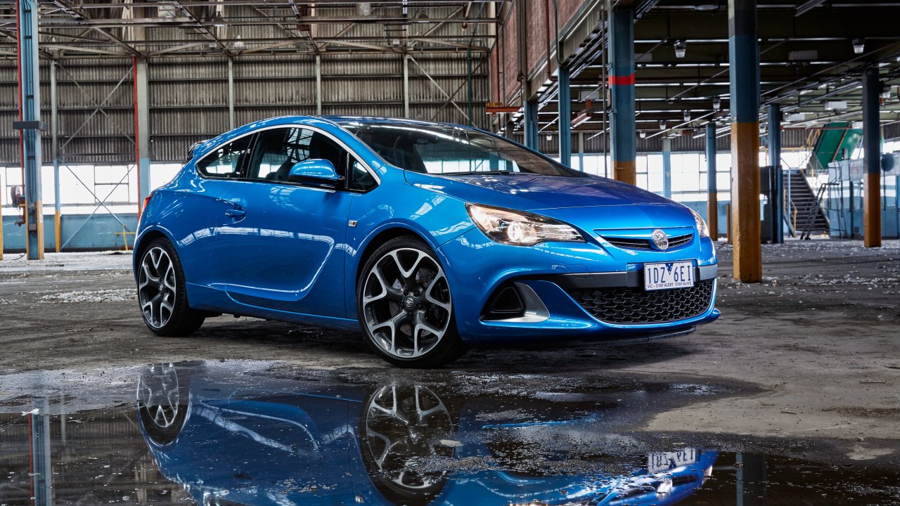 Blue Stylish Opel Astra