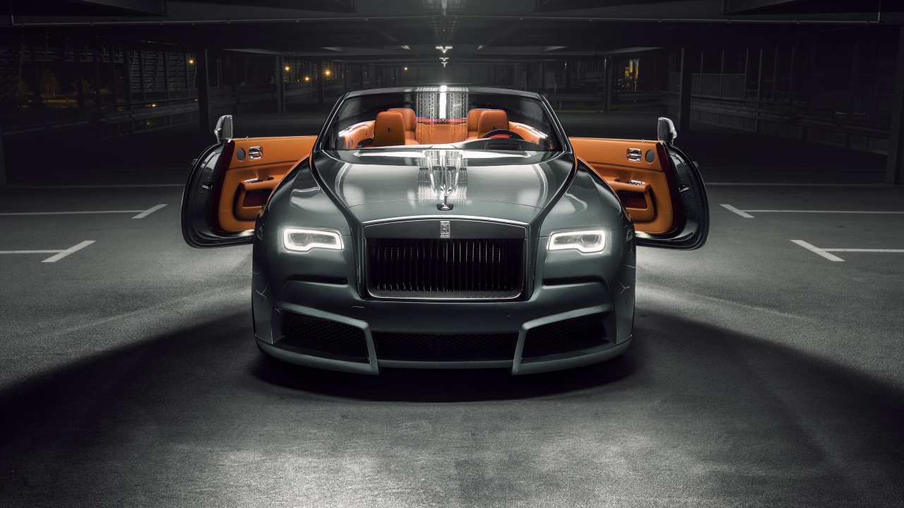 Стильный автомобиль Rolls-Royce Dawn Overdose вид спереди