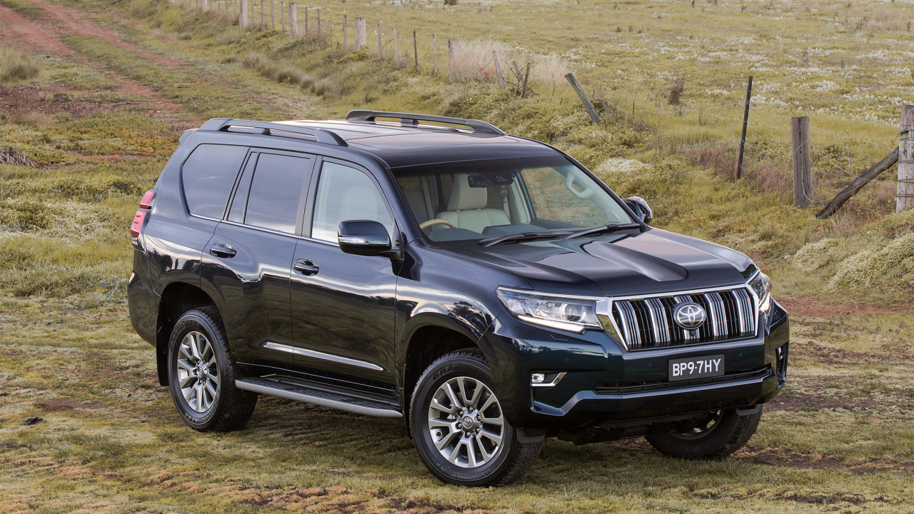 Черный внедорожник Toyota  Land Cruiser Prado, 2017