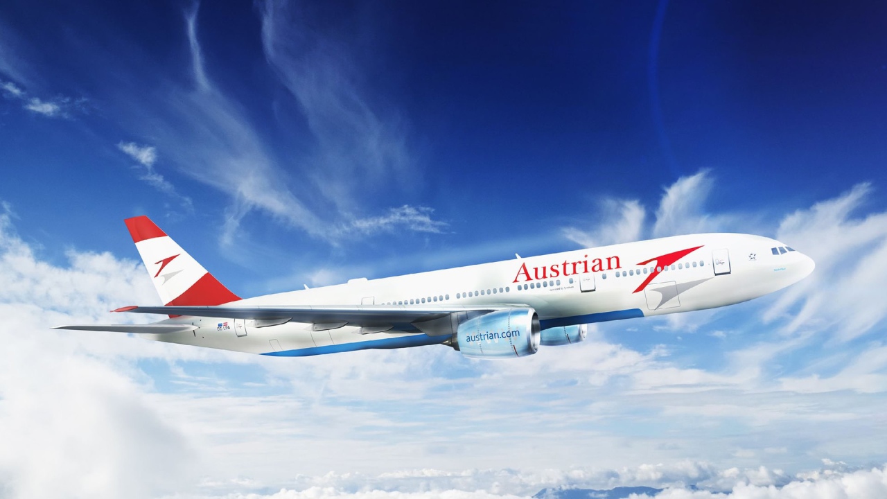 Embraer 195 авиакомпании Austrian Airlines на фоне неба