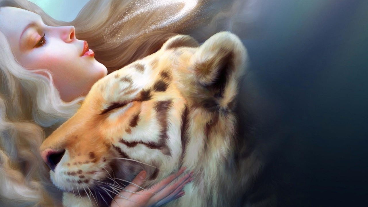 Красивая молодая девушка с тигром