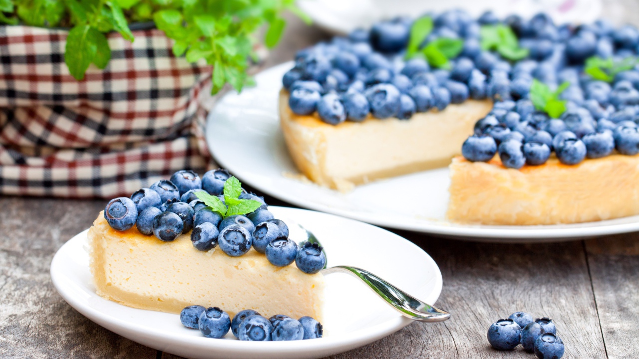 Аппетитный творожный пирог с черникой