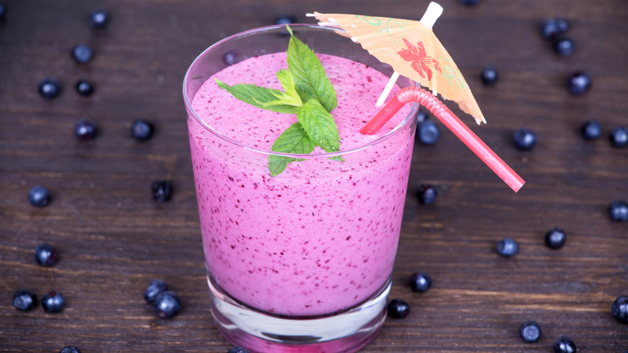 Черничный коктейль с мятой