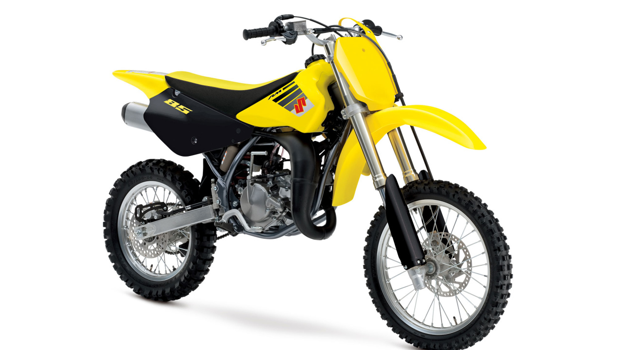 Желтый мотоцикл Suzuki RM85 