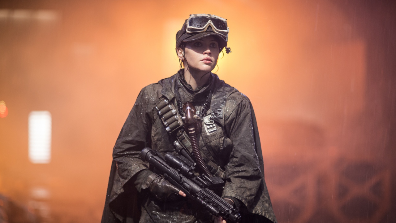 Персонаж Джин Эрсо с оружием фильм Изгой-один. Звёздные войны Истории 