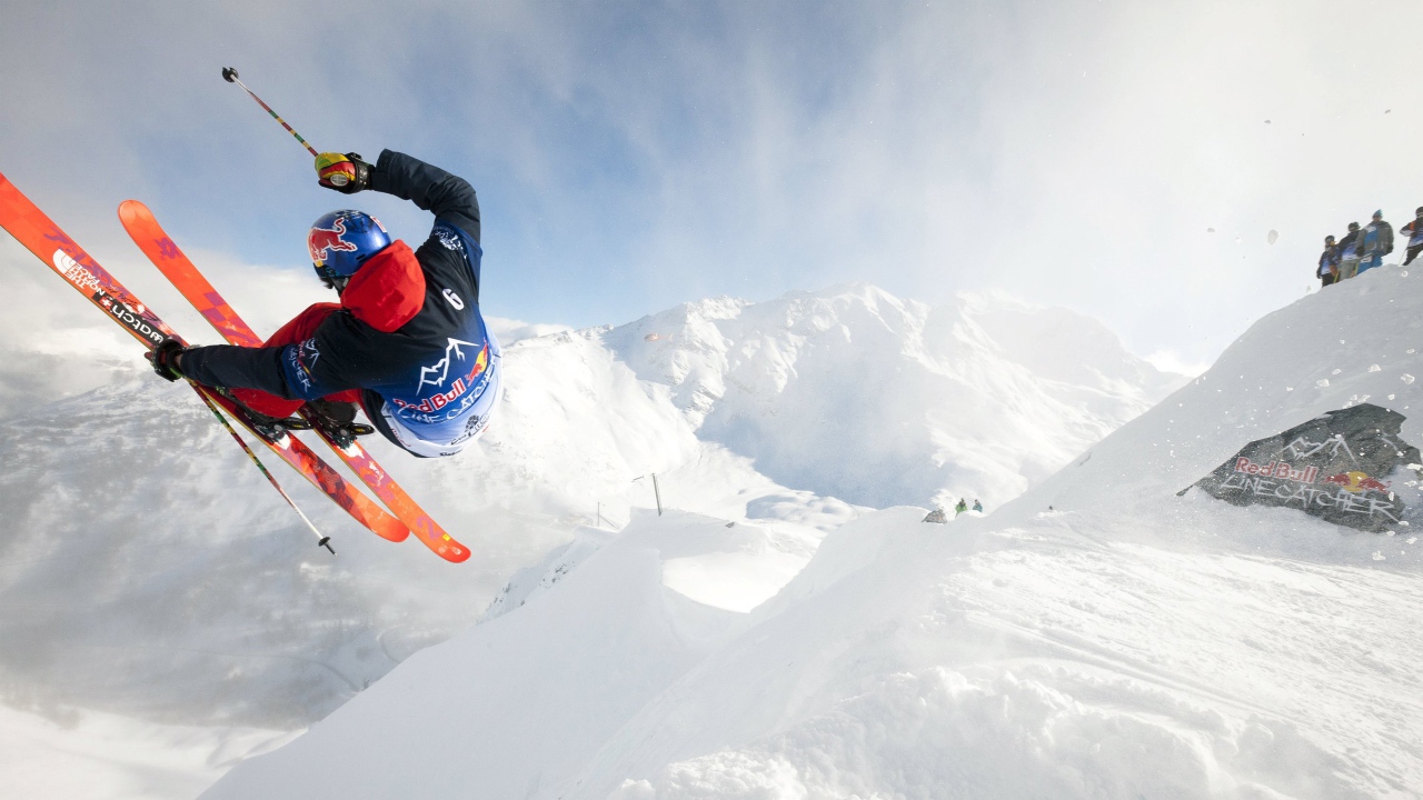 Опасный прыжок лыжника  