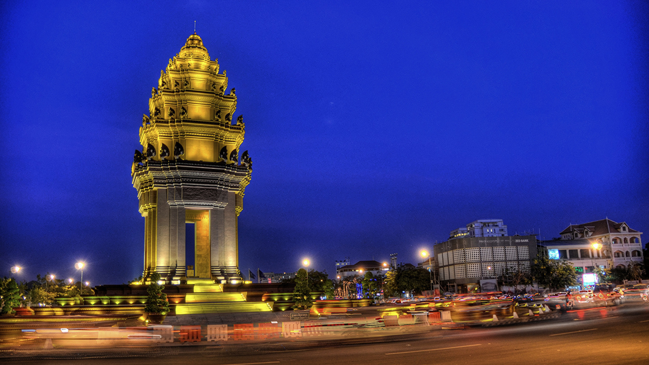 Монумент Независимости  в Пномпене, Камбоджа 