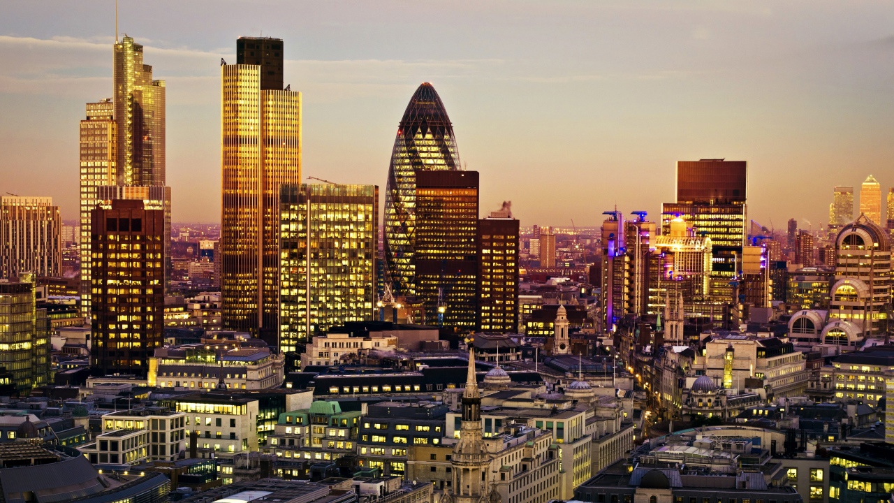 Небоскребы ночного города Лондон, Англия