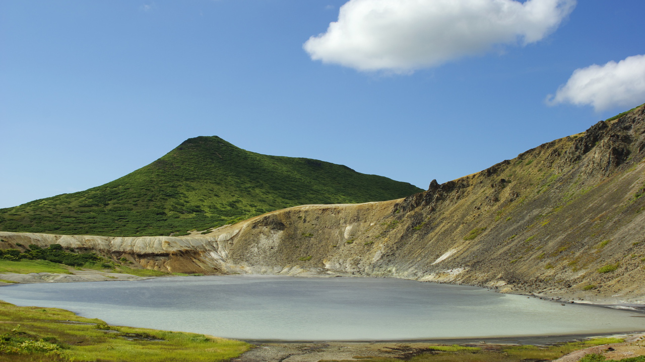 Кальдера вулкана Головнина, Курильские острова. Россия 